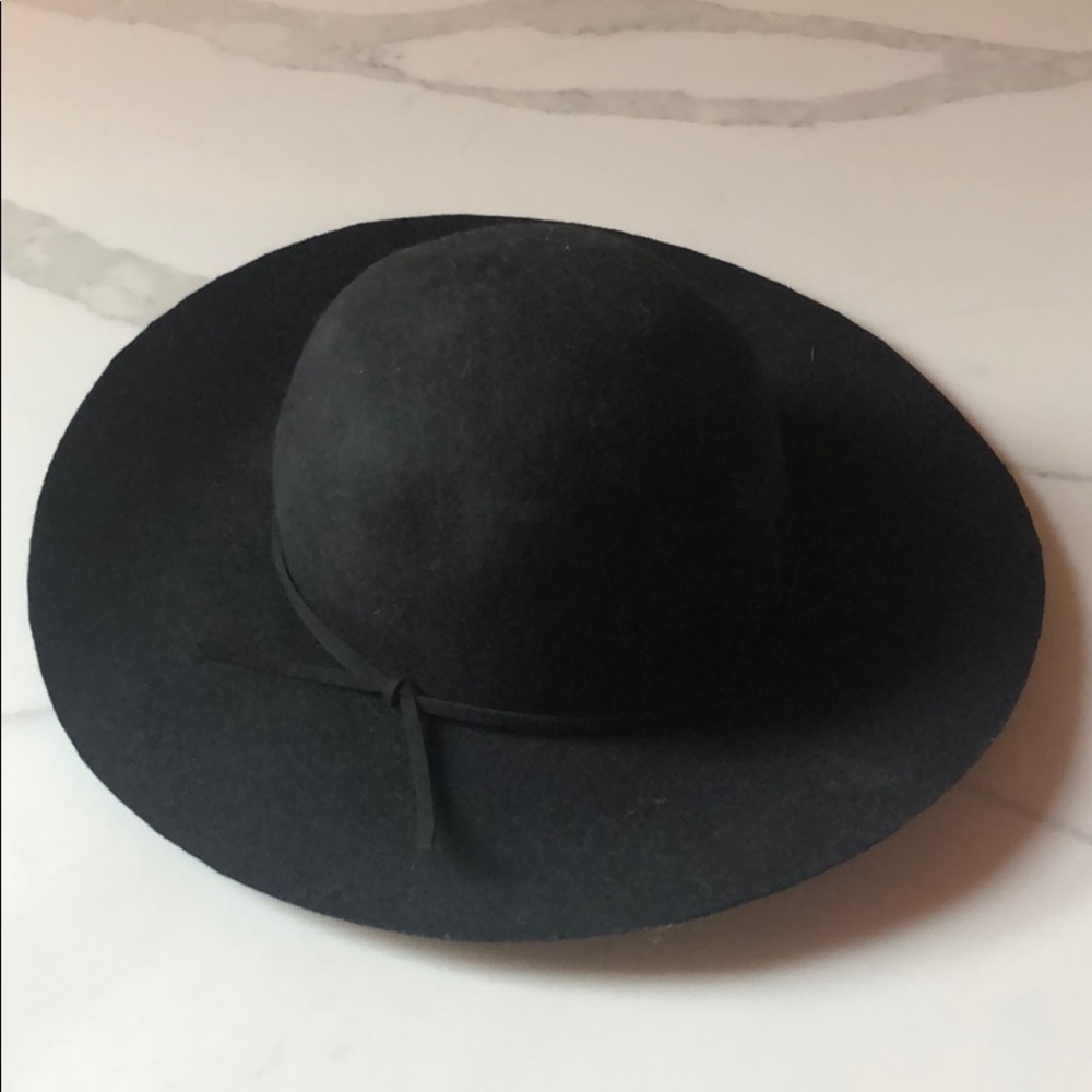 Black felt hat